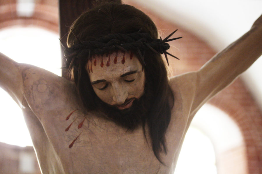 Crocefisso ligneo nell’Abazia cistercense di Abbadia Cerreto.